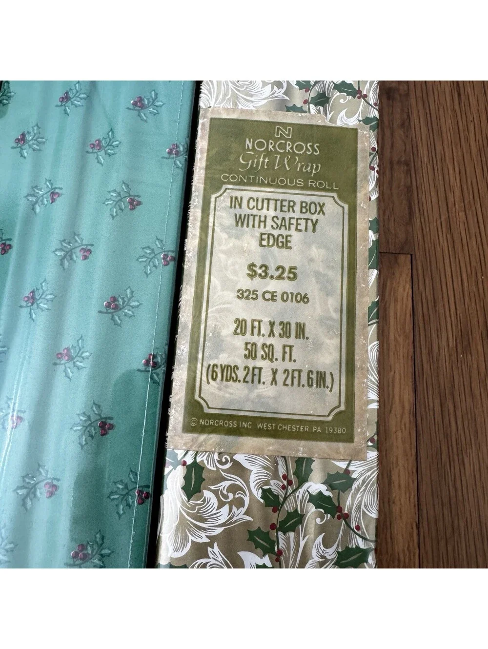 Vintage Lot Of 4 Christmas Wrapping Paper Box With Cut Edge New And Sealed